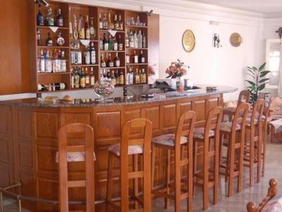 Alex Hotel Тоурлос Экстерьер фото